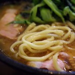 横浜家系らーめん 天王家 - 麺