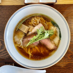 Ramen FeeL - わんたん入り醤油らぁ麺