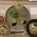 エヴァム・エヴァ・ヤマナシ・アジ - 