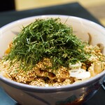 The Minatoya Lounge - 冷たい肉そば