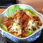 華や - この油淋鶏のタレ、ご飯が進みます、お肉もカリジュワーで美味しい