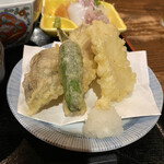 Ajikoya Hanare - ★天ぷら　ししとう、椎茸、舞茸、いか