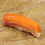 にぎり鮨 一五〇 - 秋鮭