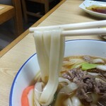 太湖 - きしめんリフト(^_^;)  相席で真正面にお客さんが居るから、横にそれて(^_^;)