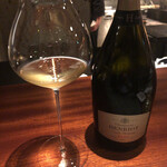 蒼 - アンリオ ブリュット・キュヴェ・エメラ2006
      葡萄品種:シャルドネ50%、ピノ・ノワール50%