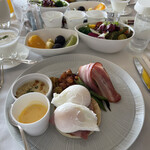 パレスホテル東京 - エッグベネディクト