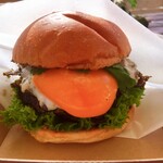 HARAPEKO burger &Terrace cafe - 料理写真:ガパオバーガー