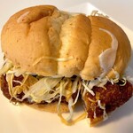 ケンタッキーフライドチキン - 和風チキンカツサンド(カットしてから写真を撮ってしまいました><;)