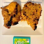 ケンタッキーフライドチキン - 2日目のお試し品オリジナルチキン(左)とにんにく醤油チキン(右)　(リベイクに失敗し、焦がしてしまいました><;)