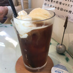ラパン・アジル - コーヒーフロート¥470
            アイスと生クリーム付きは珍しいね♪