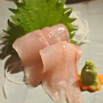 Jimonosampin Oryouri Dokoro Nebokke - 根ぼっけ刺身5切980円。
                        ホッケは傷みやすい魚だから大阪では干物しか見たことがないけど、お刺身が食べられるのは函館ならではだね。ものすごく脂がのってます。