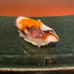 丸吉寿司 - 煮烏賊