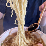 えび志そばや - カアちゃん麺リフト全開！