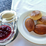 ピーク・ラウンジ - 