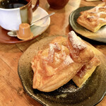 自家焙煎 タオ珈琲 - 青森アップルパイ