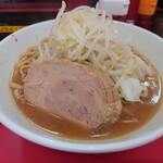 ら〜めん コジマル 宮野木店 - ラーメン醤油８５０円
                                すべて普通にんにく無し