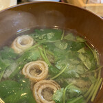 猫丸食堂 - ★お味噌汁　私にはちょっと濃すぎるのでお汁、少し残しちゃいました。ごめんなさいm(._.)m