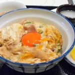 とり伊 - 親子丼（700円）