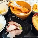 タカマル鮮魚店 - 鮭定食