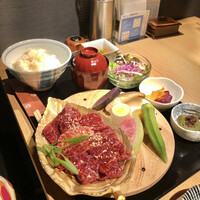 純和牛焼肉 無限亭。 - ハラミ焼きランチセット1280円