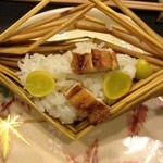 桜田 - ⑤栗・銀杏・穴子のおこわ　藁包み