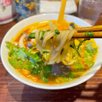 Shigejin - 加水率高めのツルモチ食感の麺