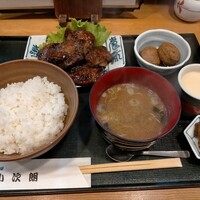 魚屋 小次朗 - マグロほほ肉ステーキ1050円