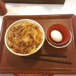 すき家 - 牛丼、つゆだく、生卵