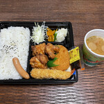 本家かまどや - 料理写真:ジャンボからあげ弁当 590円
