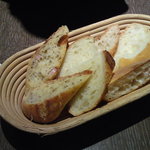 ランチタイムの食べ放題パン①