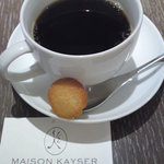 ランチの珈琲とフィナンシェ