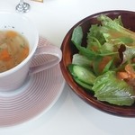 Cerise - セットのスープとサラダ!!