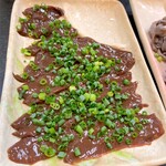 牛もつ鍋 川端 - 馬レバ刺し