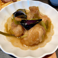 小野の離れ 博多本店 - 鳥唐揚げと揚げ茄子の煮浸し