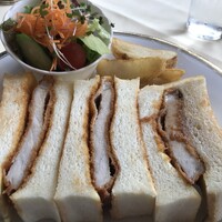 日光金谷ホテル - 霜降高原豚カツサンド 2,100円