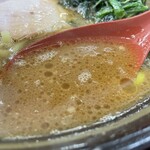 家系ラーメン王道 いしい - スープ