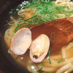 鮨・酒・肴 杉玉 - 鯛出汁  塩スープ  にアサリ