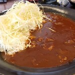 けんちゃん食堂 - 牛すじカレー
            ケンちゃんカレーだとこの上にとんかつが載るのだろう