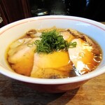 ラーメン屋 トイ・ボックス - 特製醤油ラーメン