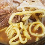 豚ラーメン 榊 釧路総本店 - 極太麺