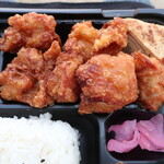 Amakaratei - 自家製唐揚げ弁当 500円税込