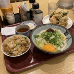 二代目 甚八 - みえ伊勢定食。