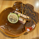 ひさご寿し - ビワマスの塩たたき