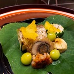 Akasaka Kikunoi - ⚫【八寸】「かます寿司　鱧真砂和え　焼き目栗　花海老味噌焼き　鱧子落雁　新銀杏酒煎り　銀杏芋松葉素麺」