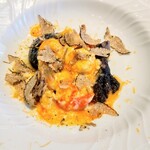 La Brianza - 広島県産アンズ茸ネズミ茸田中農園の半熟玉子グラタンサマートリュフ。日常ではいただく機会のあまりないアンズ茸やネズミ茸をトリュフグラタンでいただけて嬉しい☆ネズミ茸ある種コリコリのような歯ざわりなのね〜