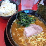 横浜家系 志田家 - 旨辛ラーメン　ライス無料