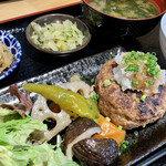 Tsukishima Kuimonoya Bisutoko - おろしハンバーグ定食 ¥1000