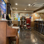 フットレスト - レトロな店内