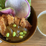 ナチュラルフーズ柳島キッチン - カツカレー丼990円