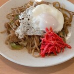 やきそバー キノコヤ - ブタ普通盛り、目玉焼き